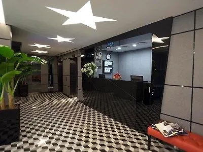 Hotel 81 Premier Hollywood Singapore