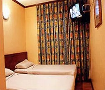 **  Hotel 81 Premier Hollywood Singapore Singapore