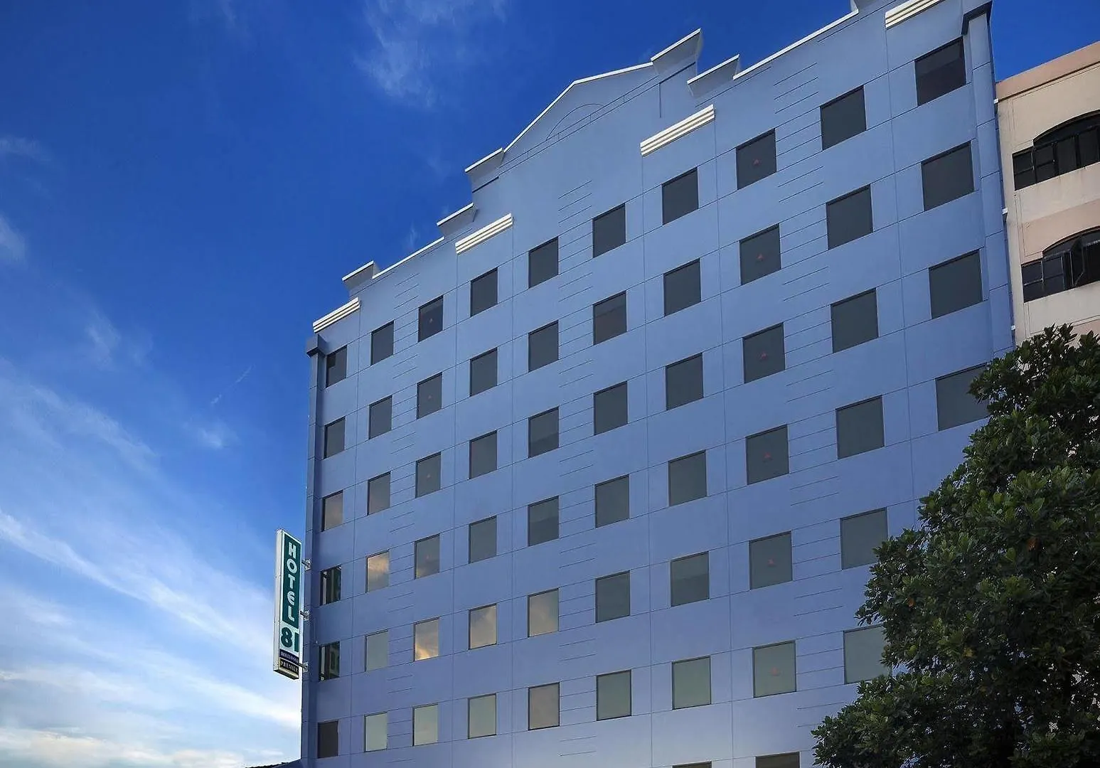 Hotel 81 Premier Hollywood location