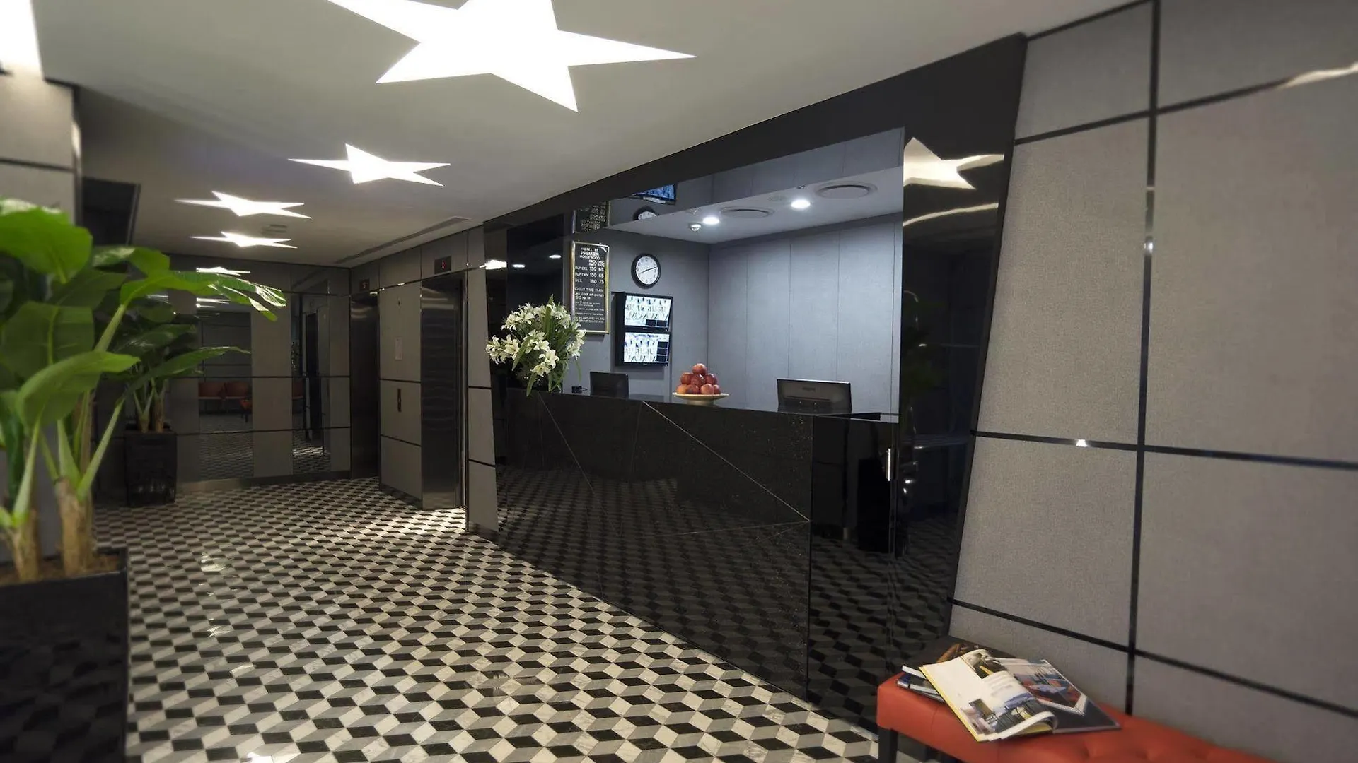 Hotel 81 Premier Hollywood Singapore 2*,